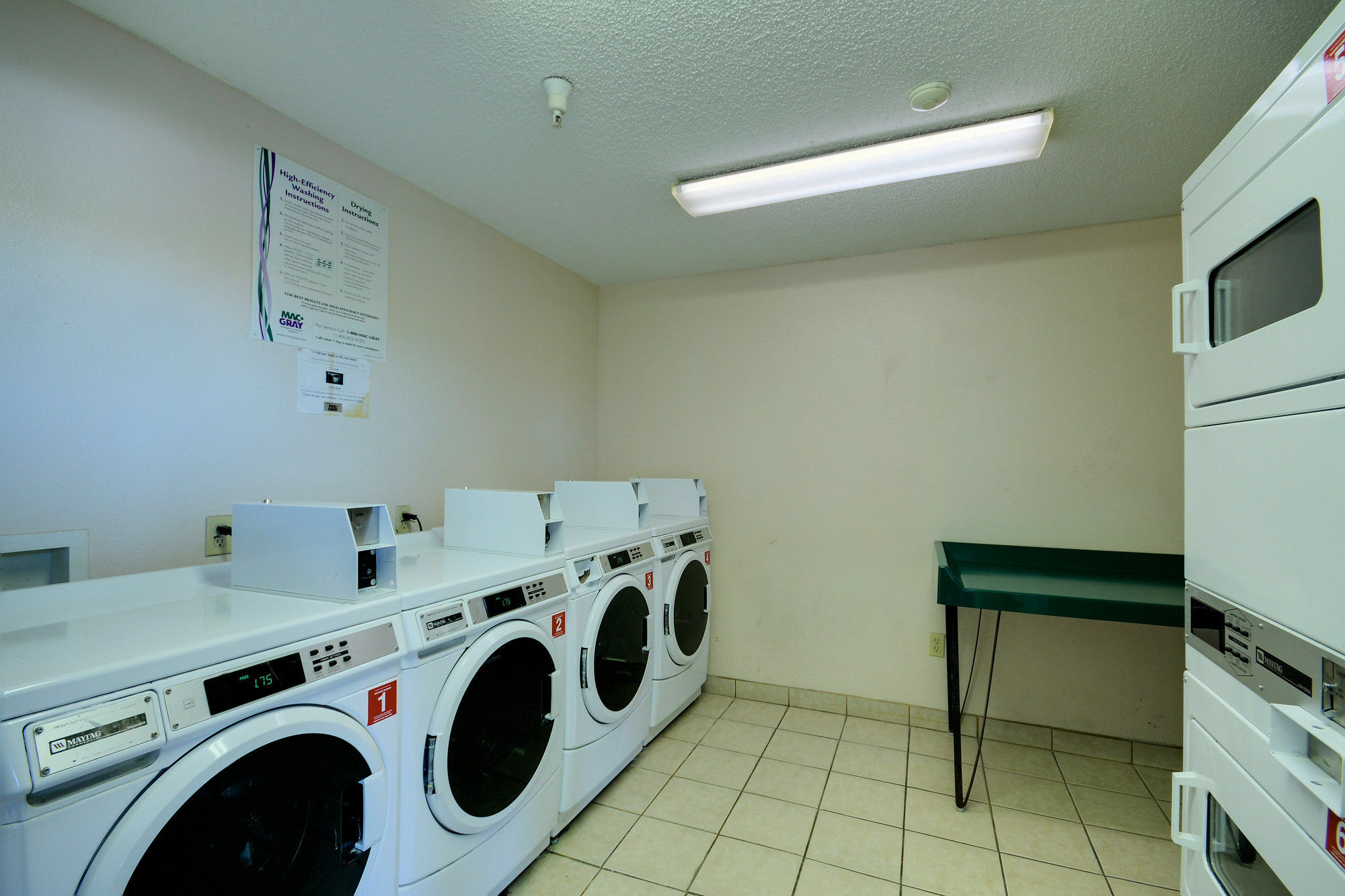 Intown Suites Extended Stay Houston Tx - Hobby Airport Bagian luar foto